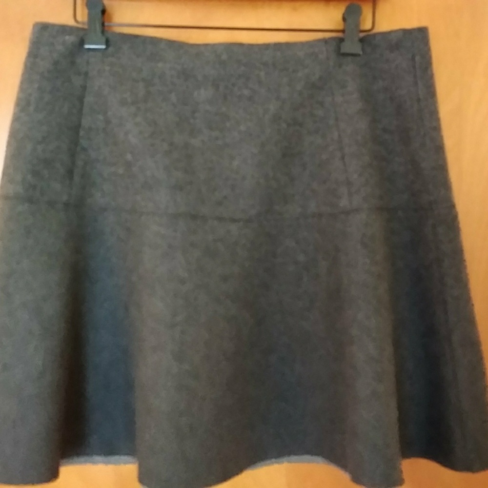 Lands End charcoal gray circle skirt drop waist